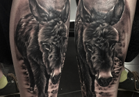 invictus-tattoo-berlin-budapest-laci-kovacs-realistic-scharzweiss-blackandgrey-portait-esel-animal-donkey