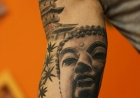 Invictus-Tattoo-Berlin-Budapest-tattoo-artist-taetowierer-Csaba-Koszegi-buddha-schwarz-realistic-realistisch