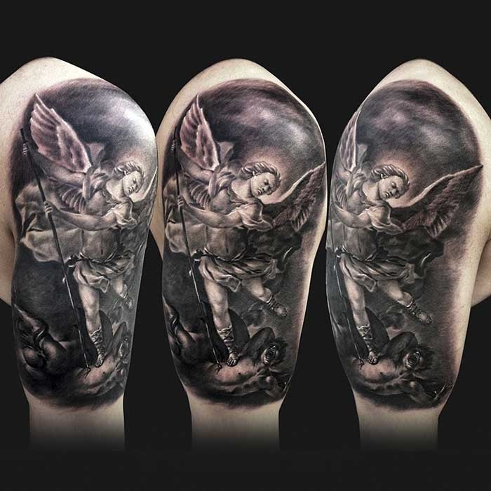 invictus-tattoo-berlin-budapest-laci-kovacs-realistic-scharzweiss-blackandgrey-portait-angel